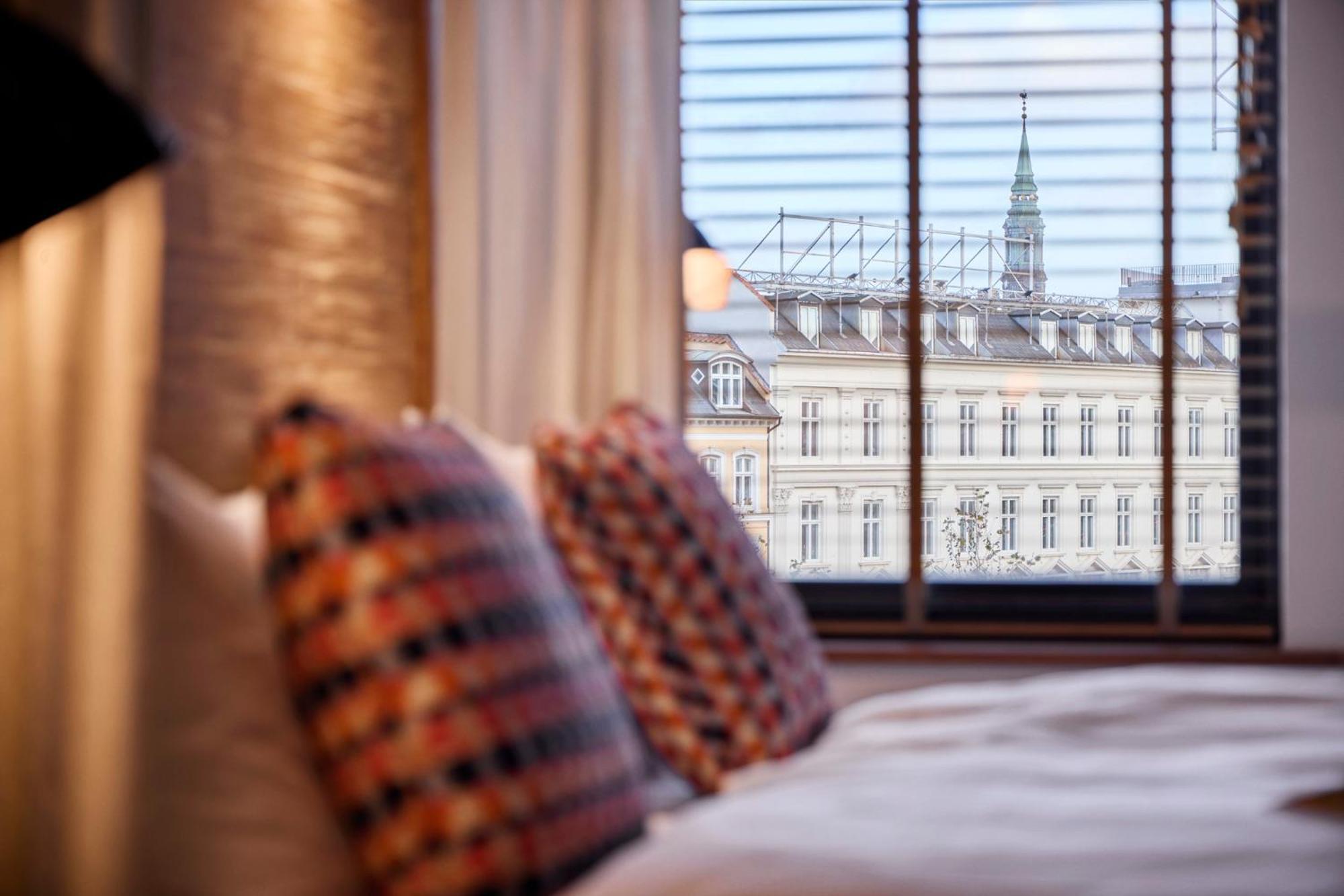 Manon Les Suites Guldsmeden Копенгаген Экстерьер фото A room at the Hotel